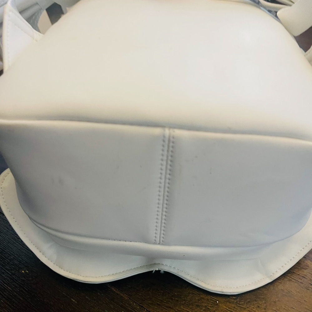 NWT glow flaw! Loungefly Mickey White Ghost Backpack - Picture 7 of 10